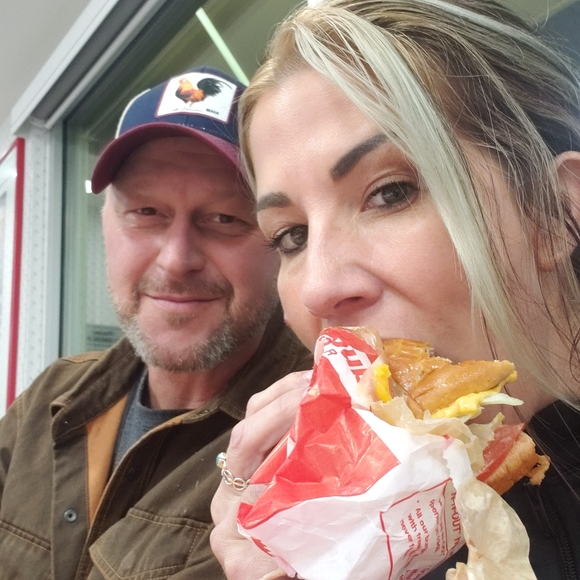 Meet your Posher, Lindsey - Picture 7 of 8